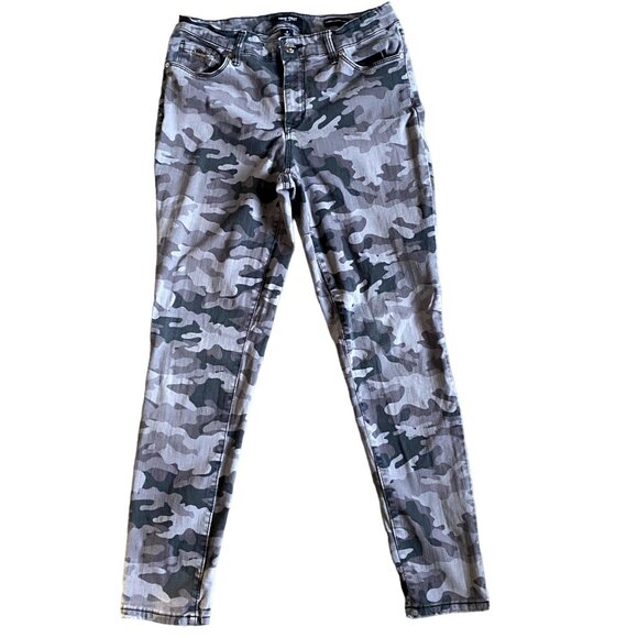 Nine West Pants - Nine West Womens 'Gramercy Skinny Ankle' Camouflage Pants-Gray-Size 8-GUC